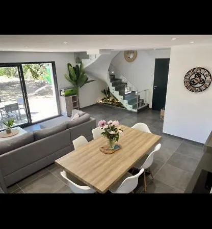 Maison/jacuzzi A 5 Min De La * Le Pradet