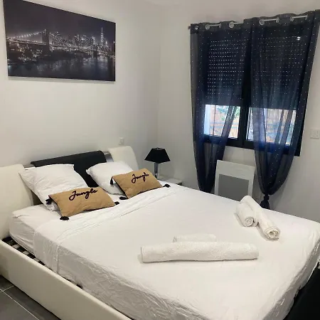 Maison/jacuzzi A 5 Min De La Σπίτι διακοπών Le Pradet
